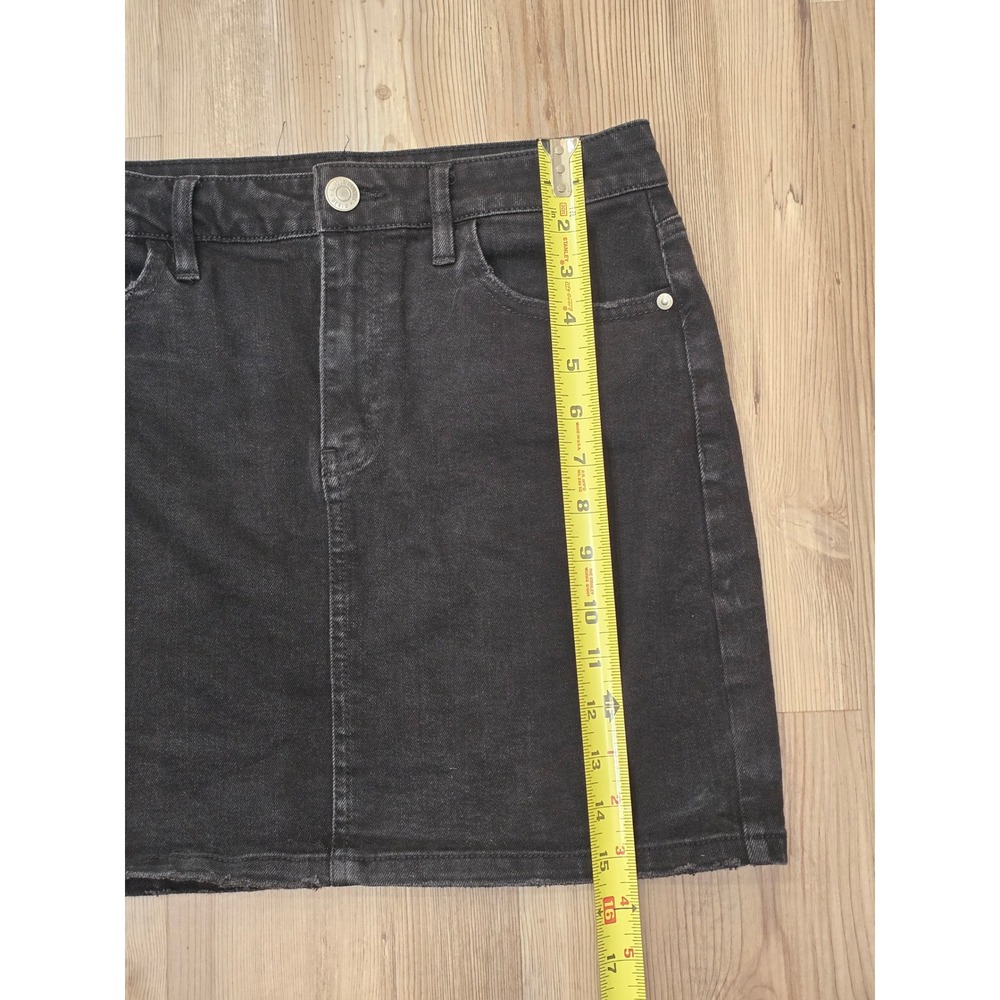 Almost Famous Black Denim Mini Skirt Raw Hem Stretch Size M - Picture 4 of 6